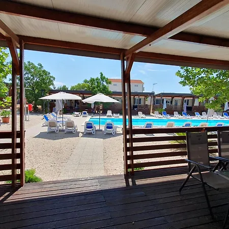 Mobilhome Arina - With Pool Кемпинг *