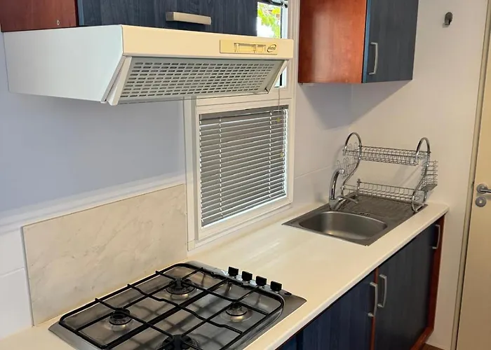 Mobilheim 6 Personen Pool Am * Турань